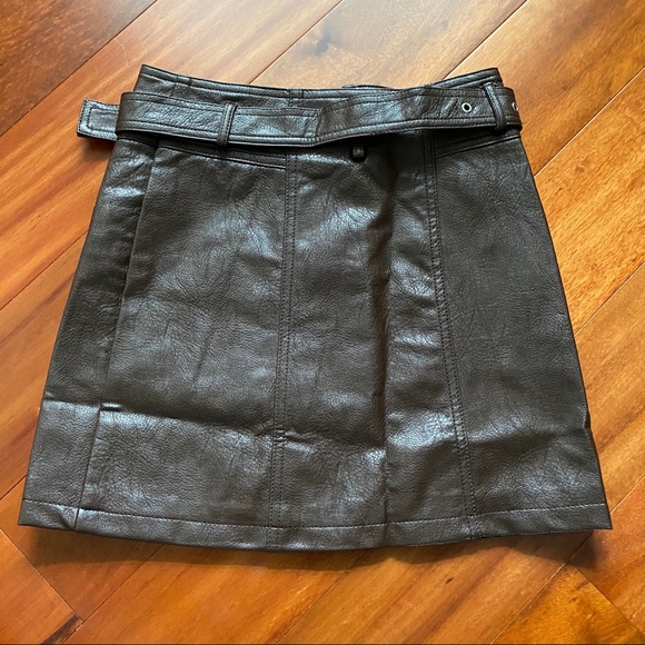NWT Raga Brown Faux Leather Mini Skirt w/ Belt - Picture 3 of 6